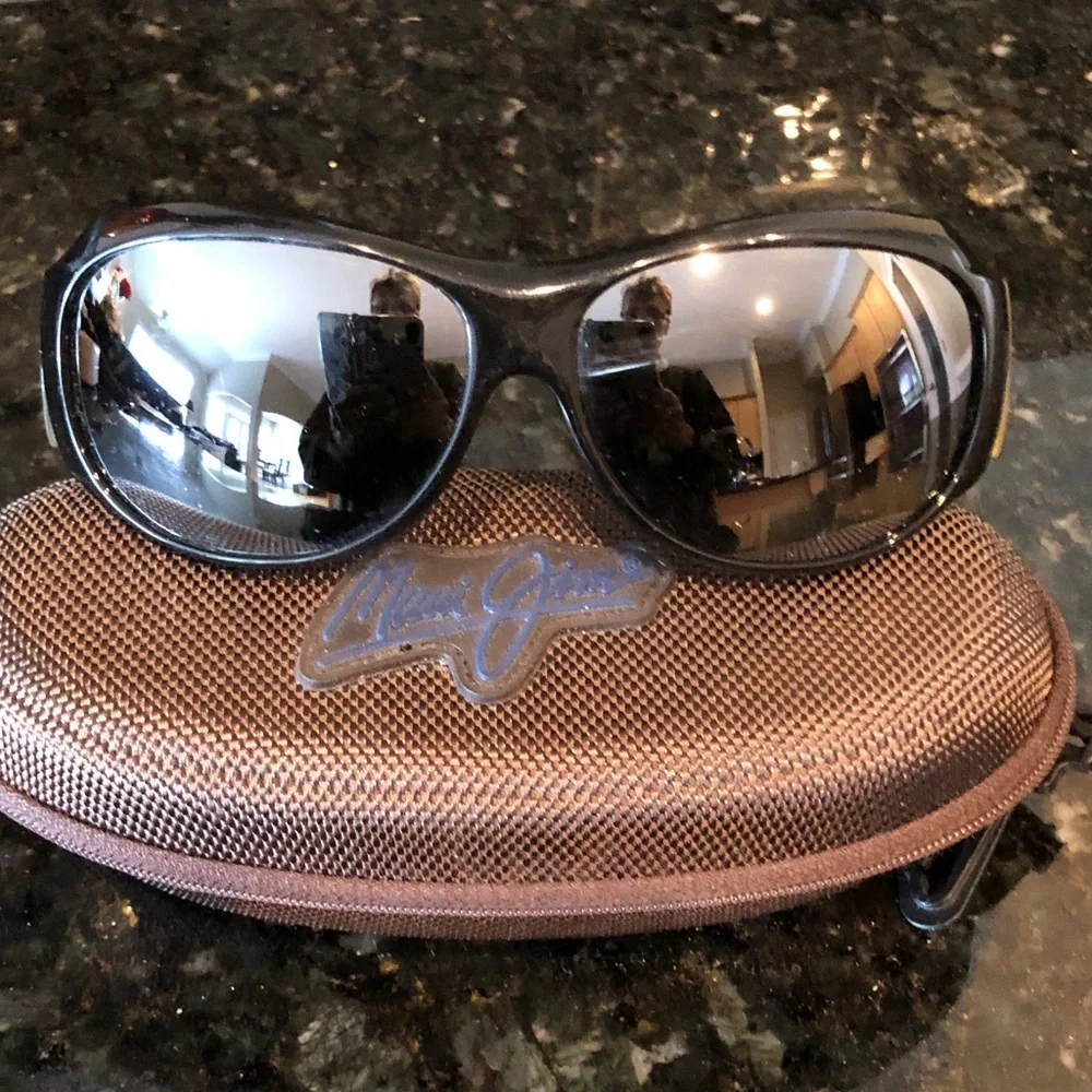 Maui Jim Black Frame Sunglasses with Silver Mirrored Lenses